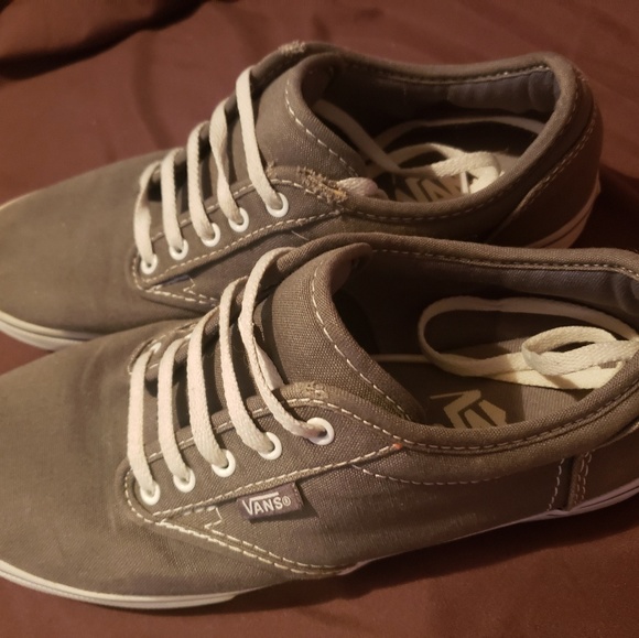 Women's Vans - Picture 2 of 6